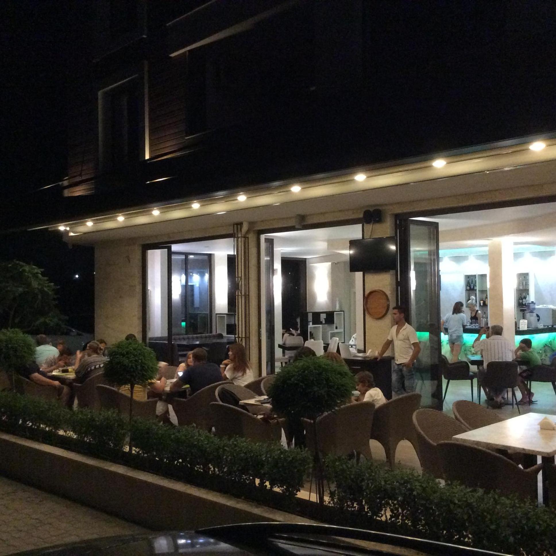 Apart-Hotel Panorama Sea Lux Primorsko Exterior foto